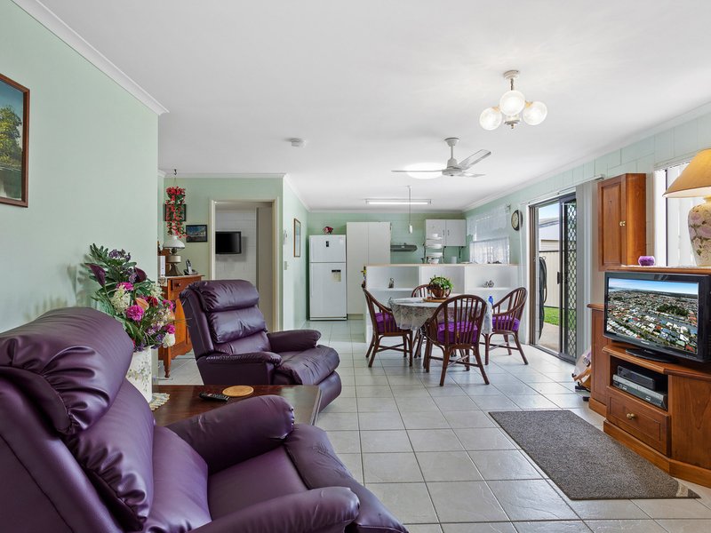 Photo - 103 Cotterill Ave , Bongaree QLD 4507 - Image 4