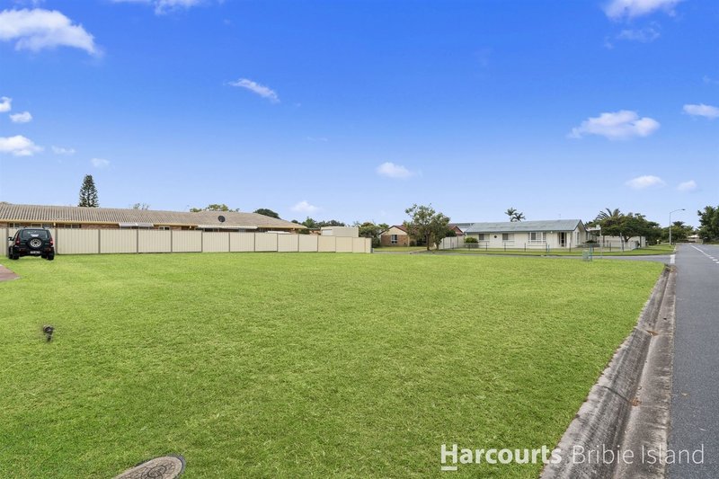 Photo - 103 Endeavour Drive, Banksia Beach QLD 4507 - Image 8