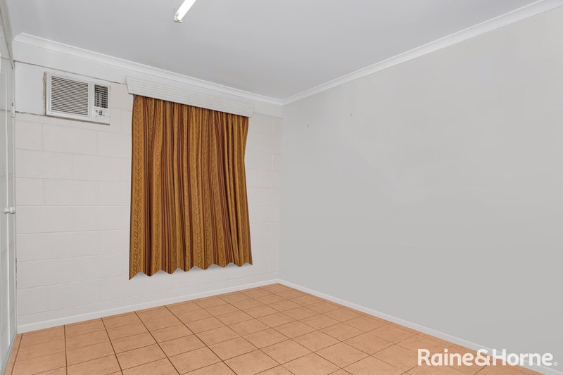 Photo - 103 Hammett Street, Currajong QLD 4812 - Image 5