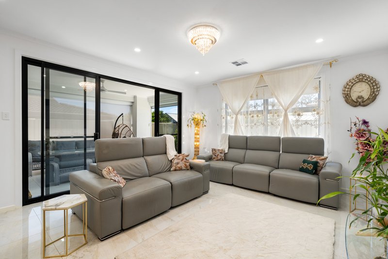 Photo - 103 Lochside Drive, West Lakes SA 5021 - Image 12