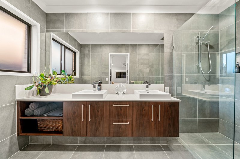 Photo - 103 Ponting Circuit, Pallara QLD 4110 - Image 11