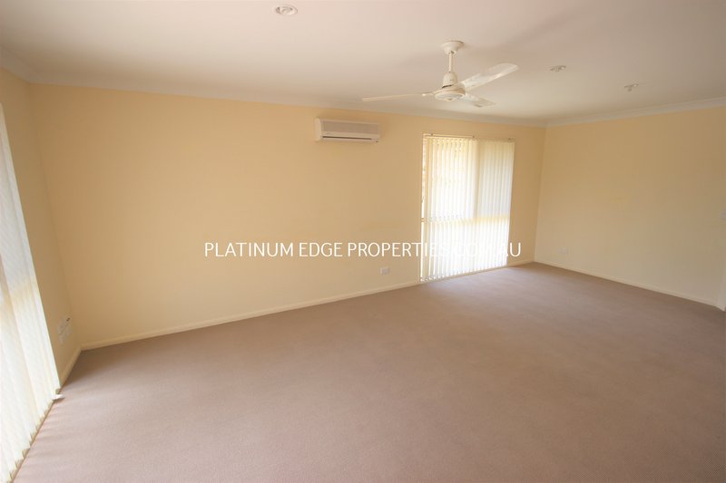 Photo - 103 Stephens Pl , Kooralbyn QLD 4285 - Image 9