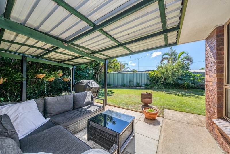 Photo - 103 Sunderland Drive, Banksia Beach QLD 4507 - Image 11