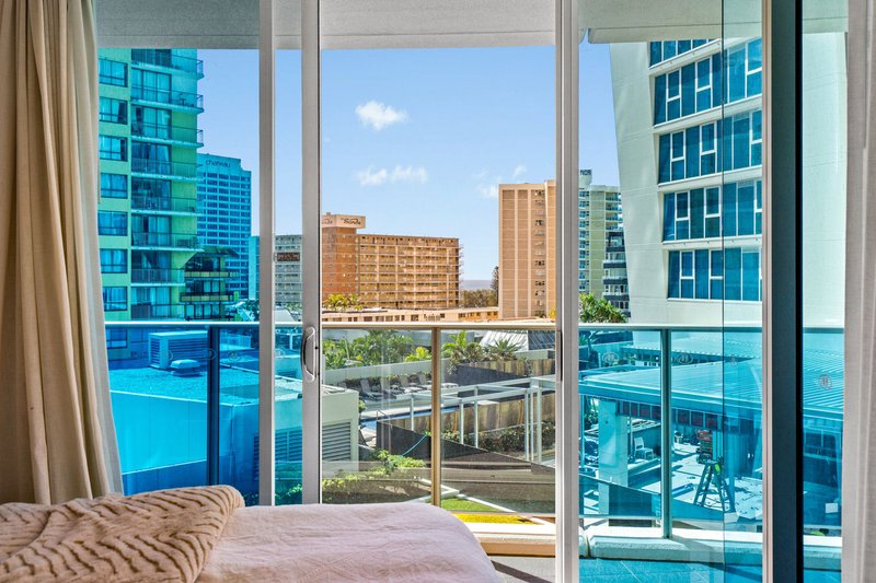 Photo - 10303/3113 Surfers Paradise Boulevard, Surfers Paradise QLD 4217 - Image 7