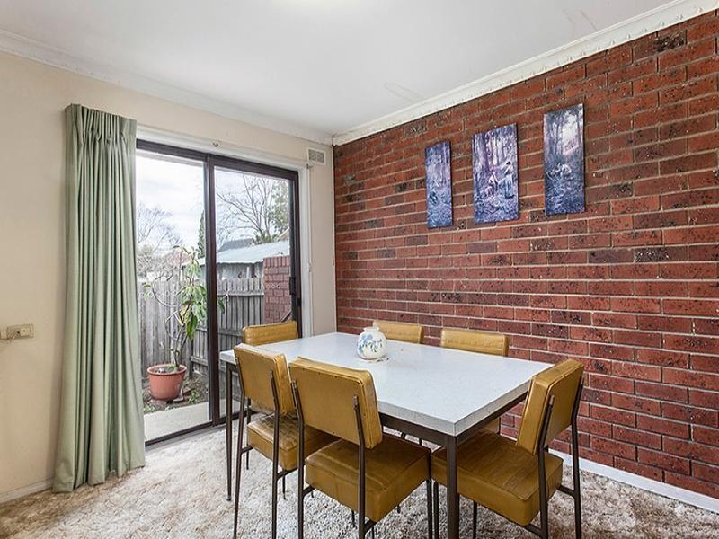 Photo - 10/31-33 Deutgam Street, Werribee VIC 3030 - Image 5