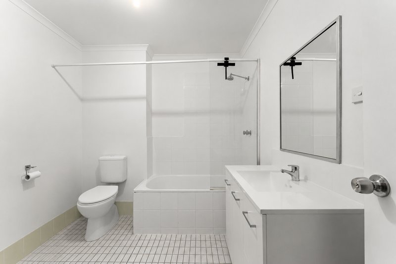 Photo - 10/31 Nyanza Street, Woodridge QLD 4114 - Image 7