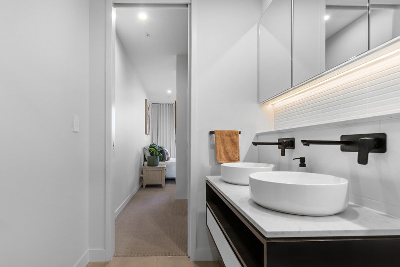Photo - 103/1 Waterfront Place, Robina QLD 4226 - Image 15