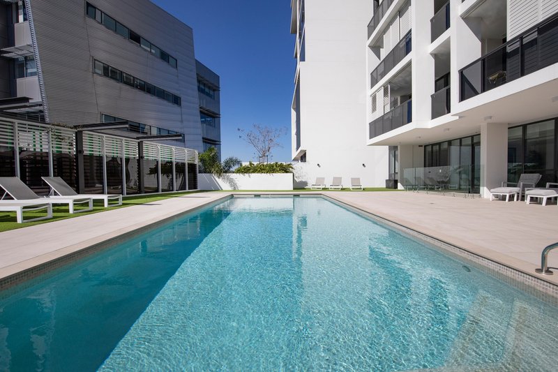 Photo - 103/1 Waterfront Place, Robina QLD 4226 - Image 18