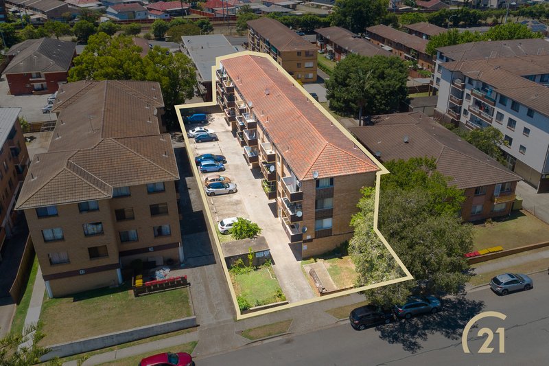 Photo - 10/31 York Street, Fairfield NSW 2165 - Image 8