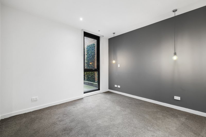 Photo - 103/10 Martin Street, St Kilda VIC 3182 - Image 10