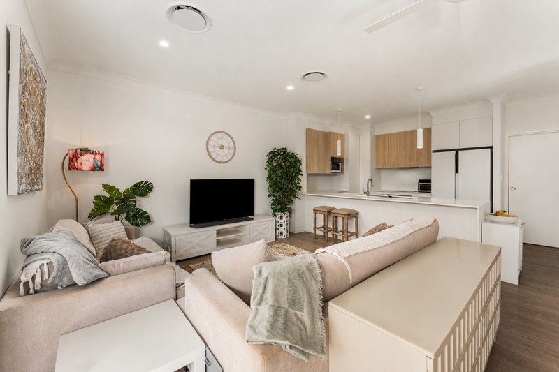 Photo - 103/1044 Hamilton Road, Mcdowall QLD 4053 - Image 7