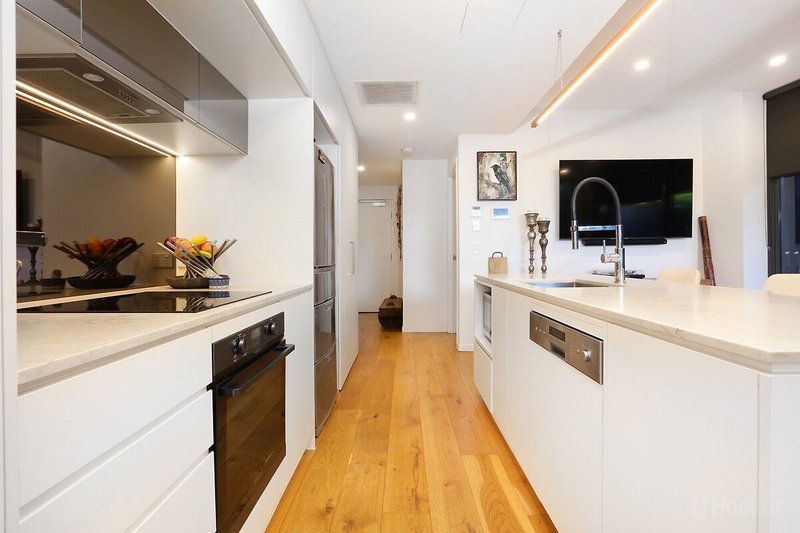 Photo - 103/110-112 Frank Street, Labrador QLD 4215 - Image 15