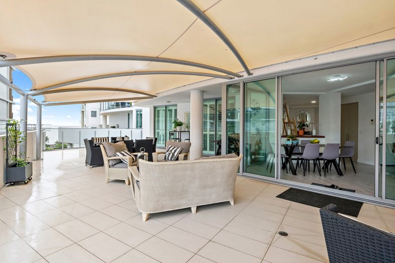103/14 Oxley Avenue, Woody Point QLD 4019