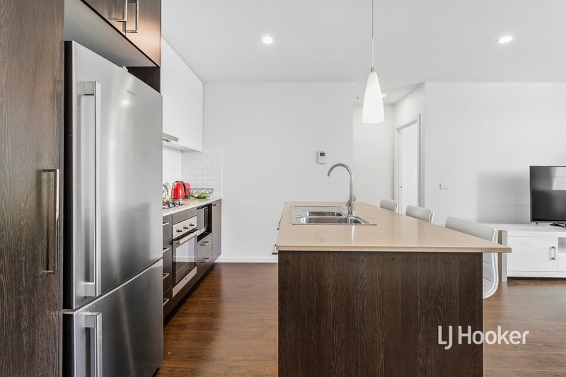 Photo - 103/18 Tribeca Drive, Point Cook VIC 3030 - Image 3