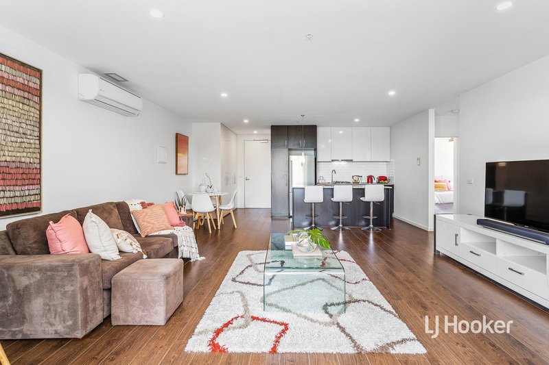 Photo - 103/18 Tribeca Drive, Point Cook VIC 3030 - Image 8