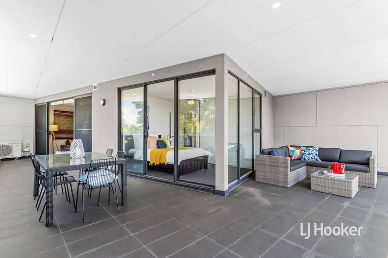 Photo - 103/18 Tribeca Drive, Point Cook VIC 3030 - Image 13