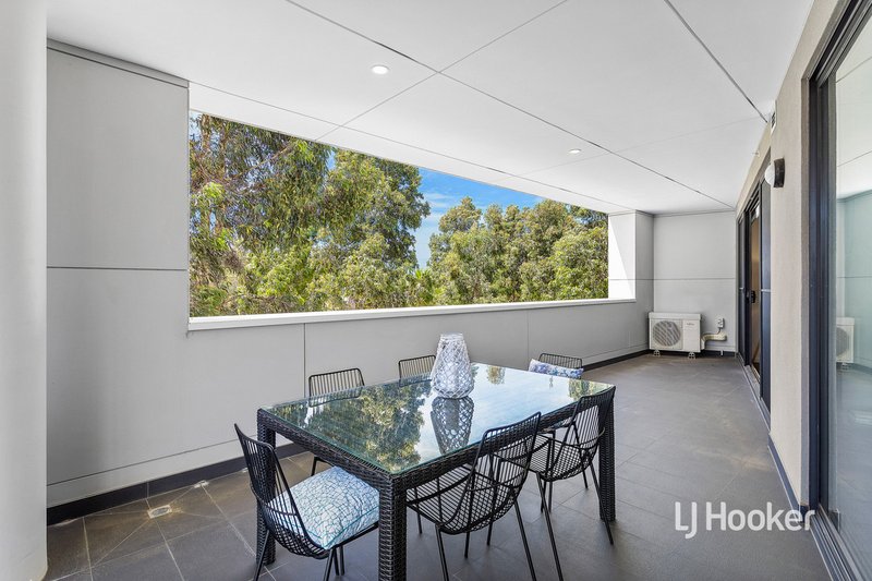 Photo - 103/18 Tribeca Drive, Point Cook VIC 3030 - Image 14