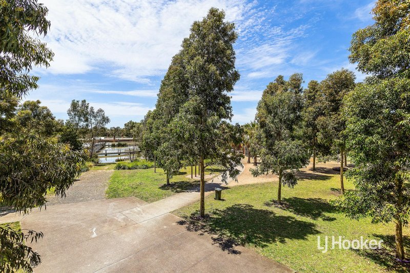 Photo - 103/18 Tribeca Drive, Point Cook VIC 3030 - Image 16