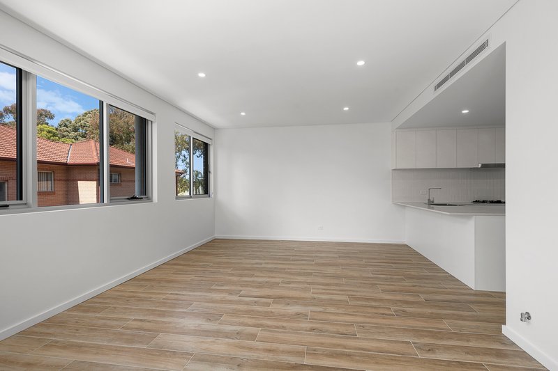 Photo - 103/19-23 Bembridge Street, Carlton NSW 2218 - Image 3