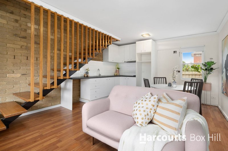 Photo - 10/32 Ashted Road, Box Hill VIC 3128 - Image 3