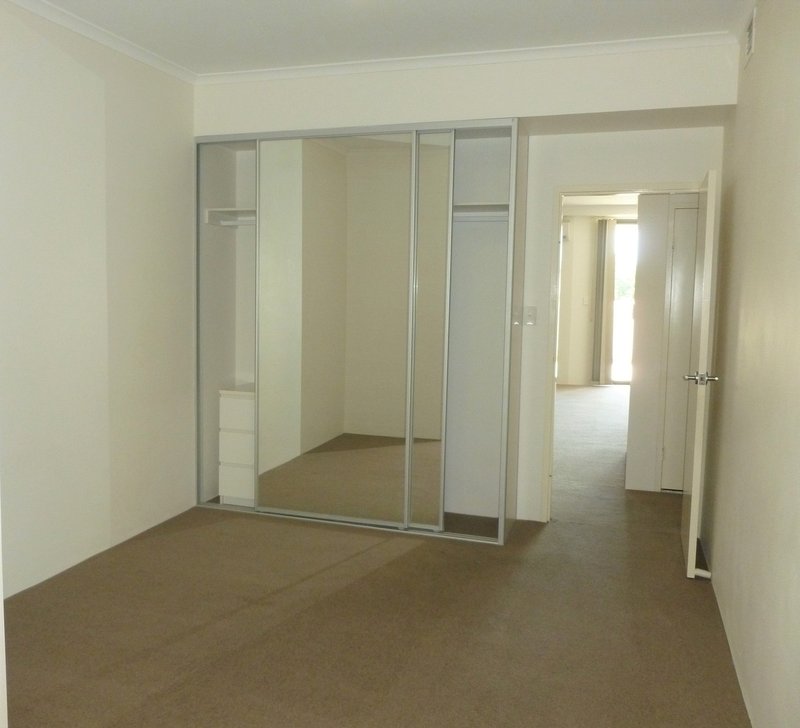Photo - 103/215-229 Kingsgrove Road, Kingsgrove NSW 2208 - Image 5