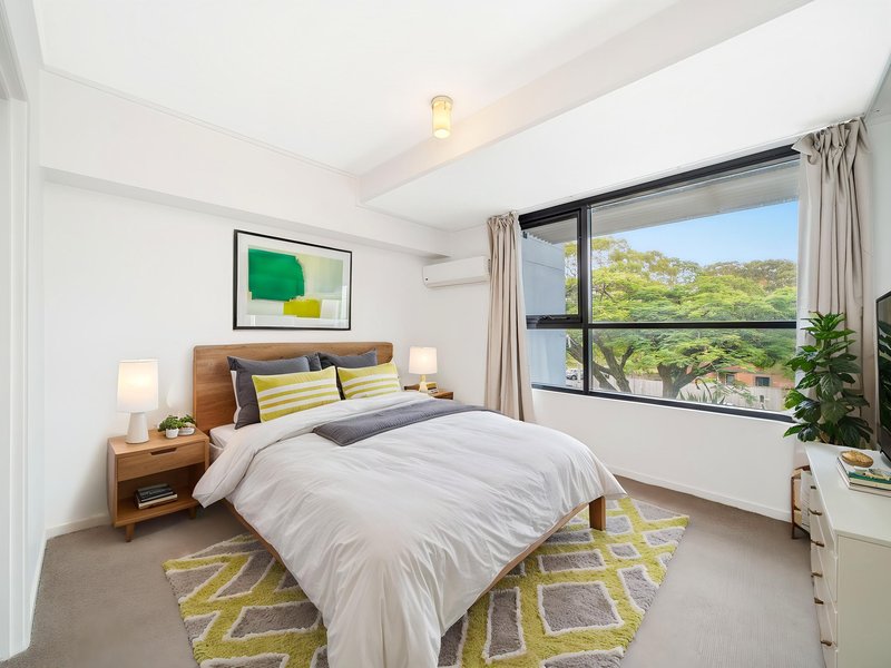 Photo - 103/25-33 Dix Street, Redcliffe QLD 4020 - Image 9