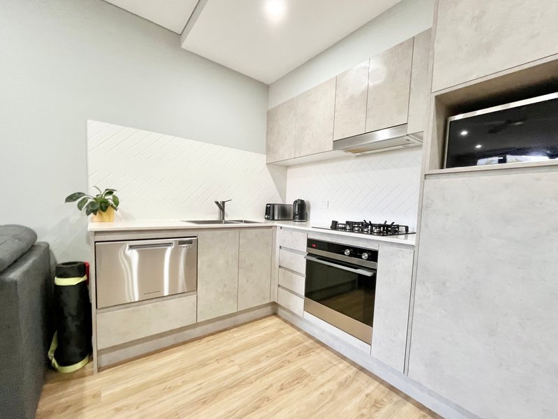 Photo - 103/29-31 Laman Street, Cooks Hill NSW 2300 - Image 3