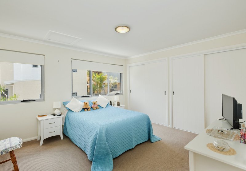 Photo - 10/33-37 Emerald Drive, Diamond Beach NSW 2430 - Image 10