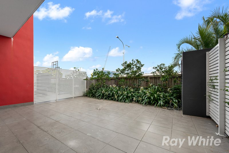 Photo - 103/33 Nundah Street, Nundah QLD 4012 - Image 2