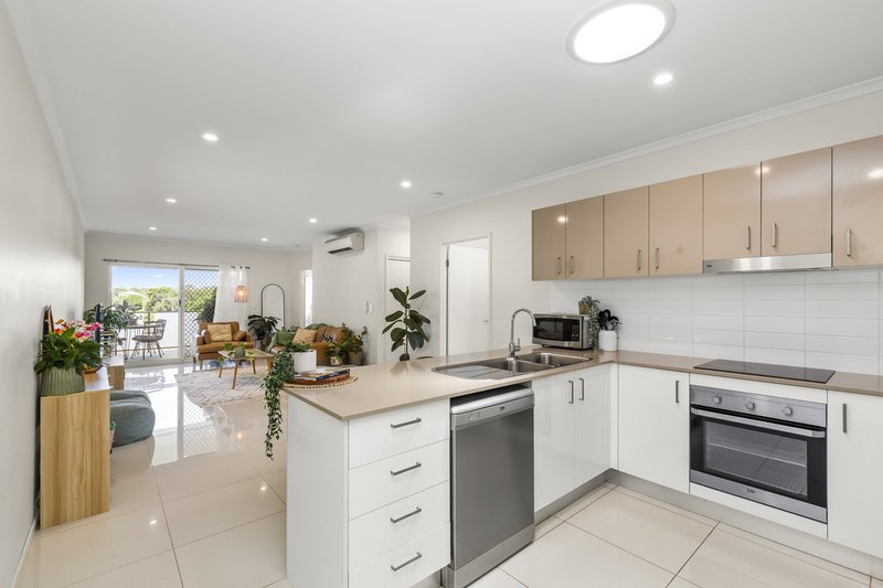 Photo - 10/34 Emsworth Street, Wynnum QLD 4178 - Image 6