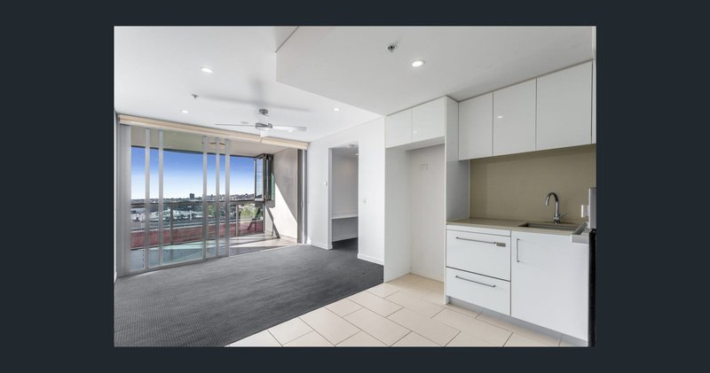 Photo - 1034/16 Hamilton Place, Bowen Hills QLD 4006 - Image 3