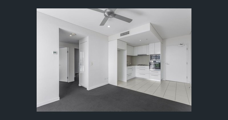 Photo - 1034/16 Hamilton Place, Bowen Hills QLD 4006 - Image 4