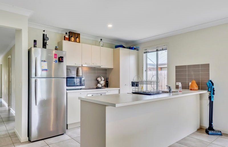 Photo - 1037 Samford Road, Leichhardt QLD 4305 - Image 1