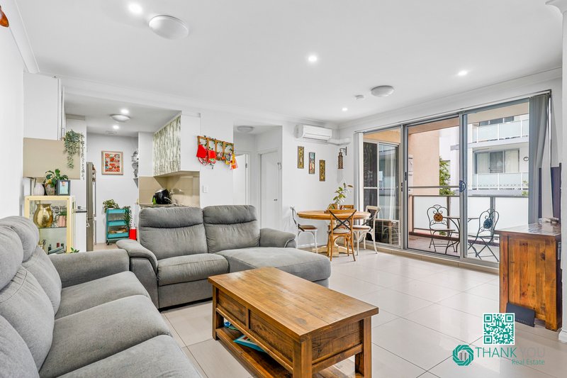 Photo - 10/38 Macklin Street, Pendle Hill NSW 2145 - Image 3