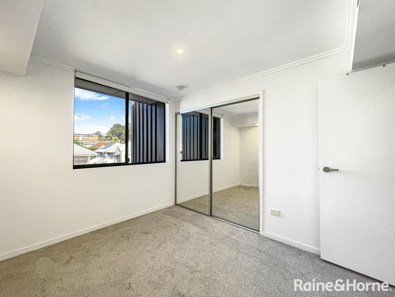 Photo - 10/39 Depper Street, St Lucia QLD 4067 - Image 7