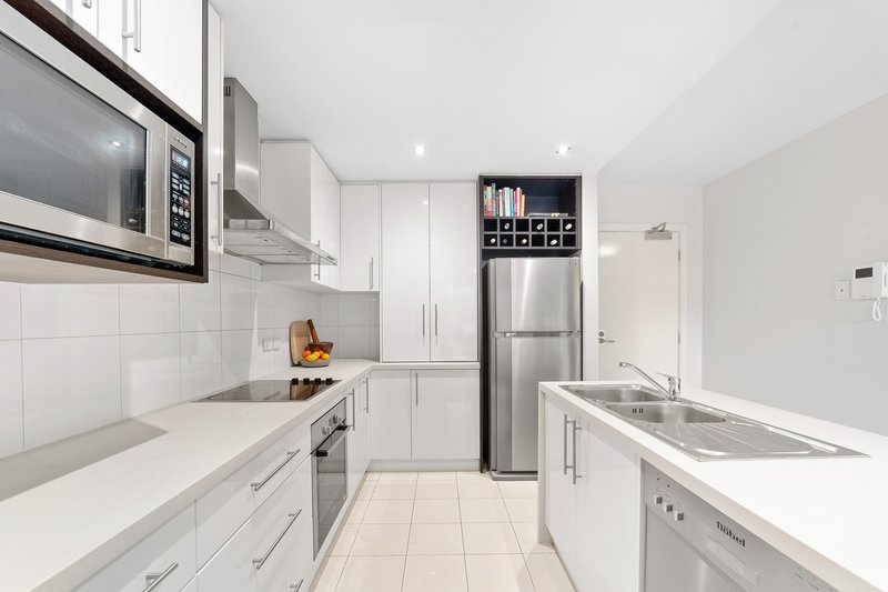 Photo - 10/392-394 Nepean Highway, Frankston VIC 3199 - Image 2