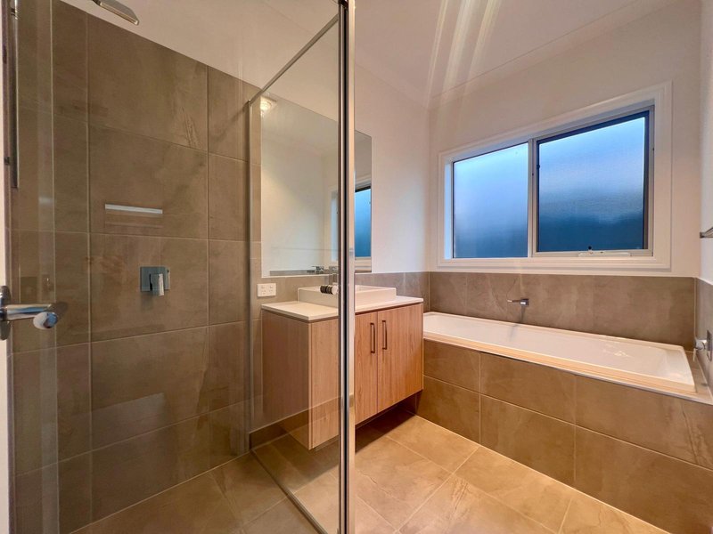 Photo - 104 Albert Drive, Melton South VIC 3338 - Image 14