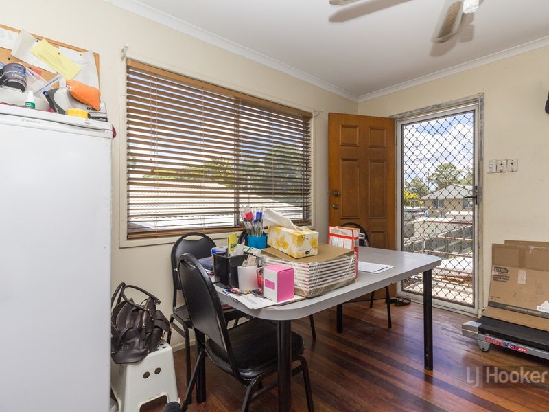 Photo - 104 Aquarius Drive, Kingston QLD 4114 - Image 3