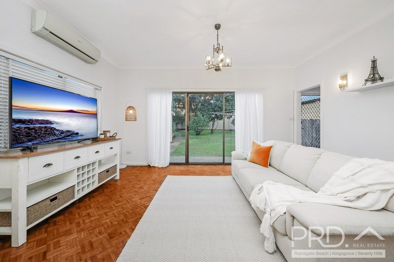 Photo - 104 Armitree Street, Kingsgrove NSW 2208 - Image 2