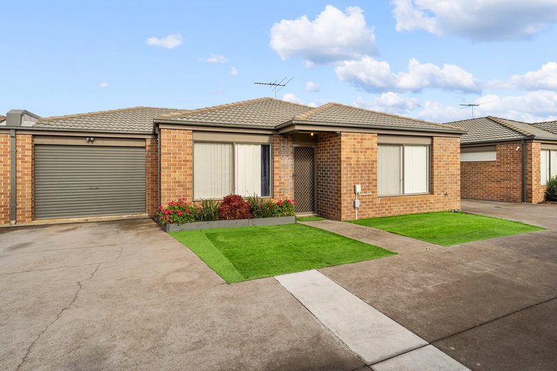 Photo - 10/4 Austin Place, Melton South VIC 3338 - Image 2