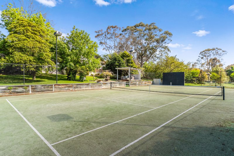 Photo - 104 Baden Powell Drive, Mount Eliza VIC 3930 - Image 22