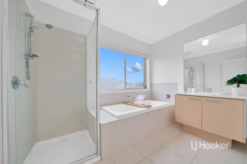 Photo - 104 Bondi Parade, Point Cook VIC 3030 - Image 15