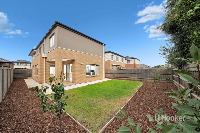 Photo - 104 Bondi Parade, Point Cook VIC 3030 - Image 16