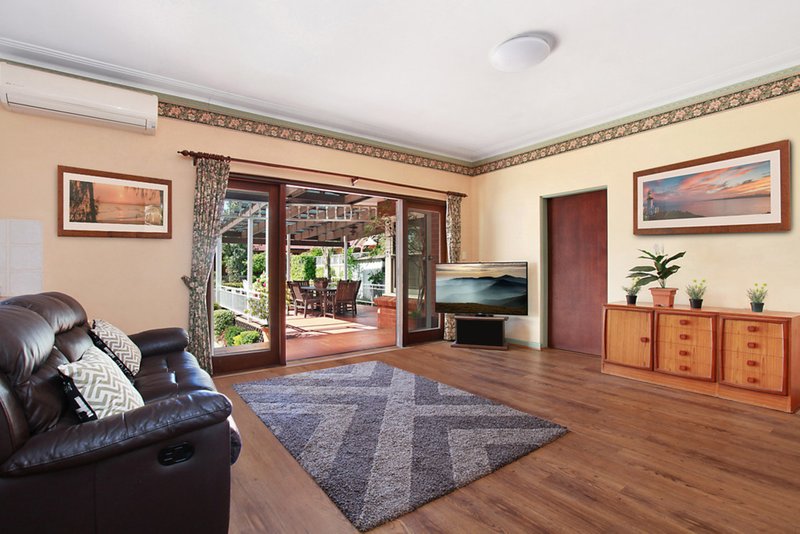 Photo - 104 Caroline St , Kingsgrove NSW 2208 - Image 4