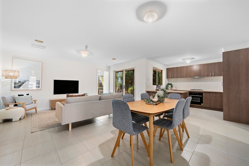 Photo - 104 Diamond Parade, Skye VIC 3977 - Image 9