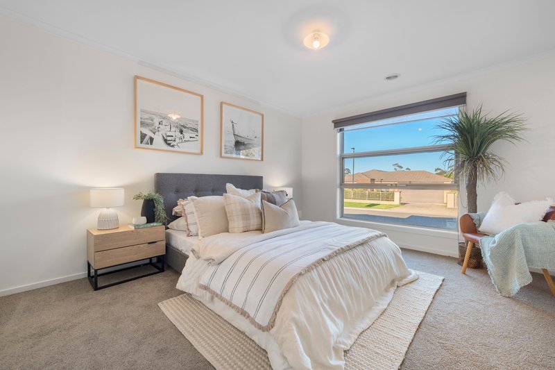 Photo - 104 Diamond Parade, Skye VIC 3977 - Image 11