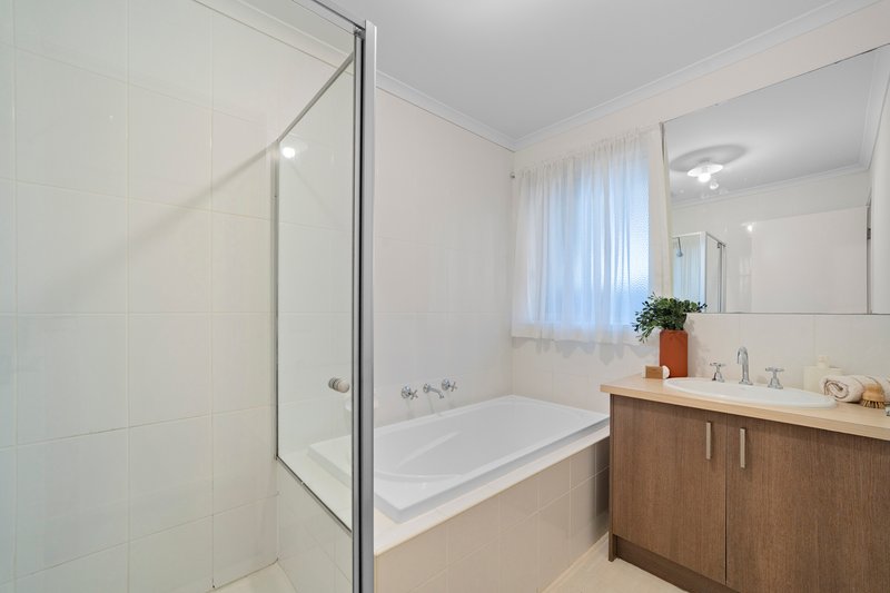 Photo - 104 Diamond Parade, Skye VIC 3977 - Image 15
