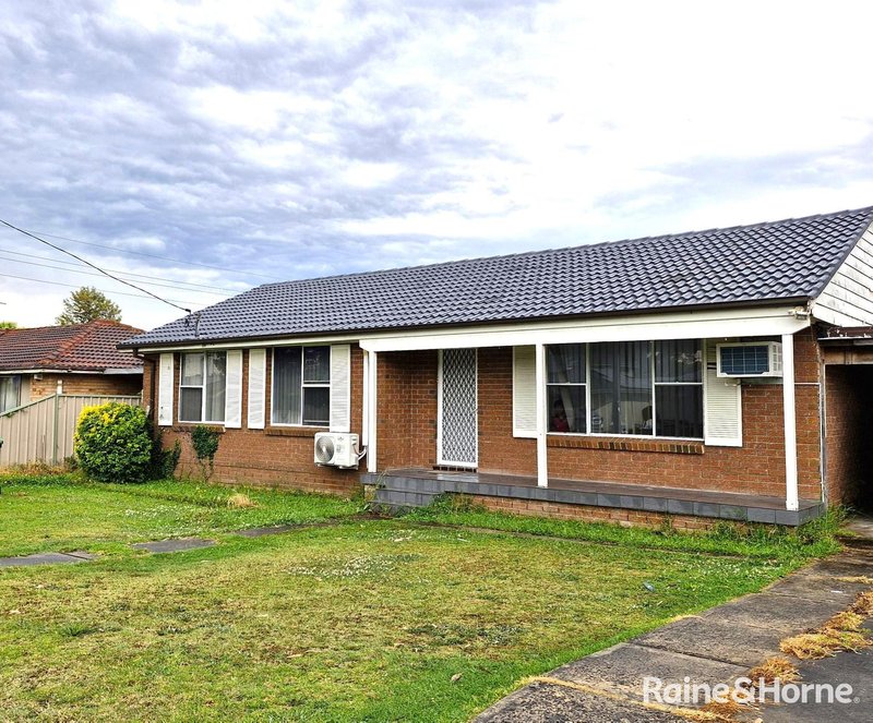 104 Durham Street, Minto NSW 2566