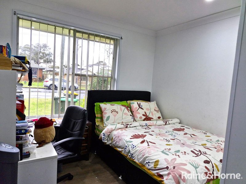 Photo - 104 Durham Street, Minto NSW 2566 - Image 4