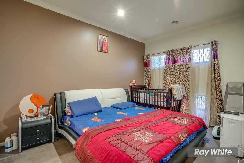 Photo - 104 Eltham Parade, Wyndham Vale VIC 3024 - Image 4